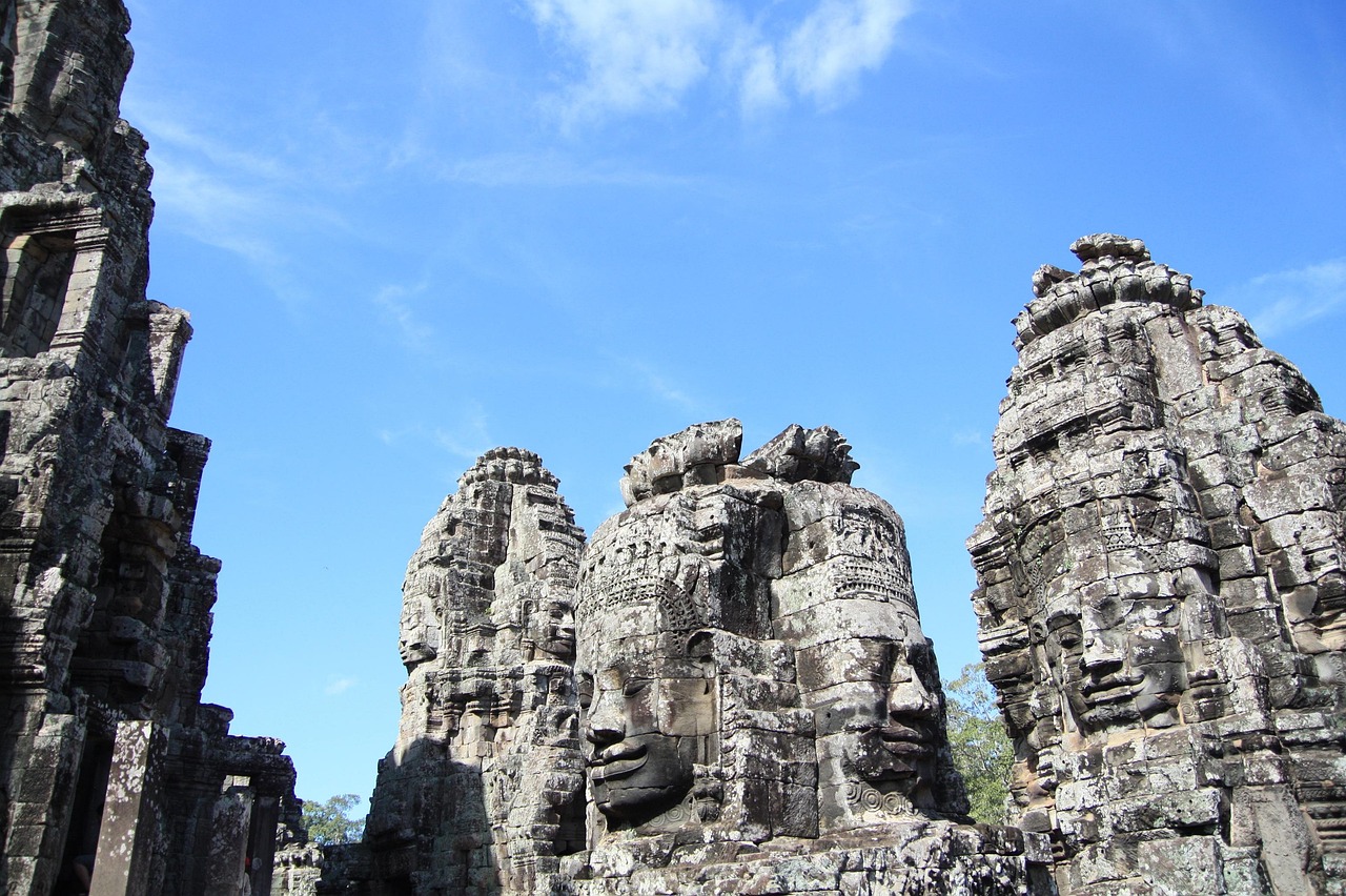 理塘旅游攻略，探索高原明珠的美食之旅